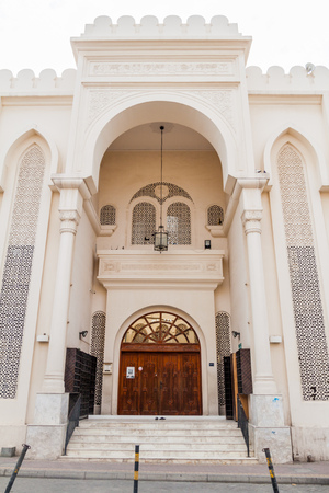 Gate of Shaikh Isa Bin Ali Al Khalifa Mosque in Muharraq, Bahrainのeditorial素材
