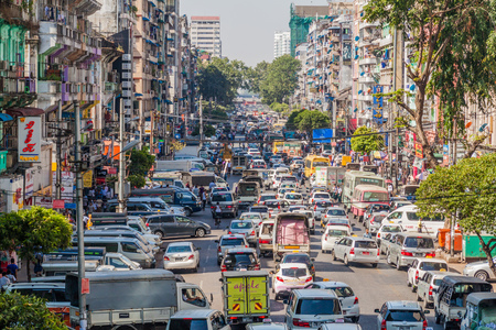 YANGON, MYANMAR - DECEMBER 16, 2016: Traffic jam in central Yangon.のeditorial素材
