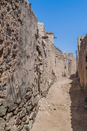 Narrow alley in Ibra Old Quarter, Omanの写真素材