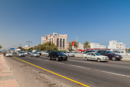 MUSCAT, OMAN - FEBRUARY 22, 2017: Traffic on Sultan Qaboos street in Muscat, Omanのeditorial素材