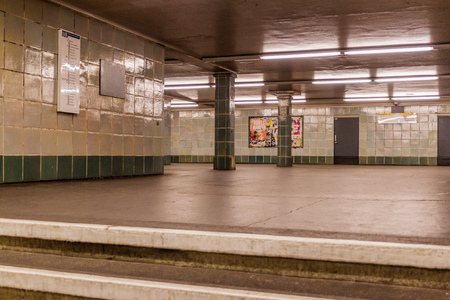 BERLIN, GERMANY - SEPTEMBER 11, 2017: View of Berlin U-Bahn (metro) station Schonleinstrasse.のeditorial素材