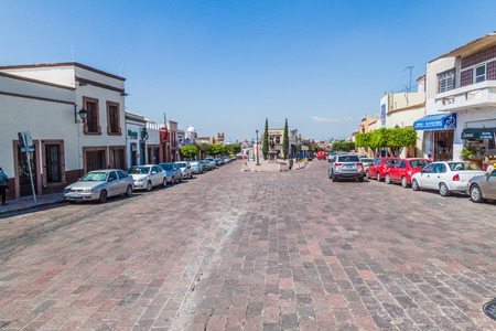QUERETARO, MEXICO: OCTOBER 3, 2016: Cobbled street in the center of Queretaro, Mexicoのeditorial素材