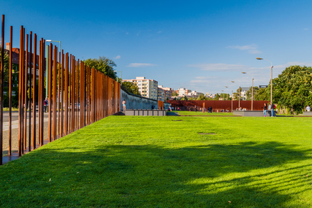 BERLIN, GERMANY - AUGUST 21, 2017: Berlin Wall Memorial (Gedenkstatte Berliner Mauer) in Berlin, Germanyのeditorial素材