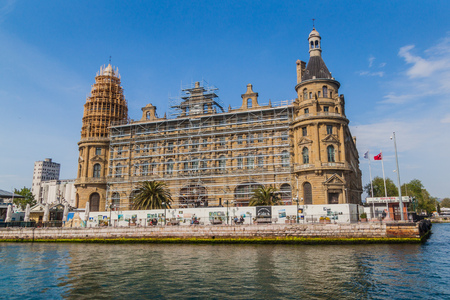 ISTANBUL, TURKEY - MAY 1, 2017: Haydarpasa Train Station in Istanbul, Turkeyのeditorial素材