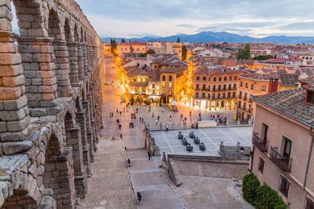 SEGOVIA, SPAIN - OCTOBER 20, 2017: View of the Roman Aqueduct in Segovia, Spainの写真素材