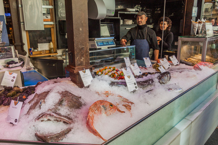 MADRID, SPAIN - OCTOBER 21, 2017: Fish stall in Mercado de San Miguel market in Madrid.のeditorial素材