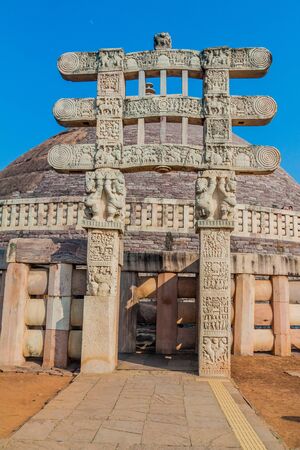 View of Stupa 1, ancient Buddhist monument at Sanchi, Madhya Pradesh, Indiaの写真素材
