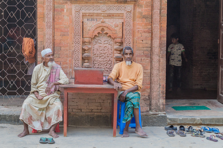 SONA MASJID, BANGLADESH - NOVEMBER 11, 2016: Local men in front of ancient Khania Dighi (Khaniadighi) mosque in Sona Masjid area, Bangladeshのeditorial素材
