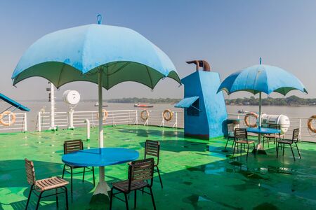 MORRELGANJ, BANGLADESH - NOVEMBER 19, 2016: Deck of MV Modhumoti ship, Bangladeshのeditorial素材