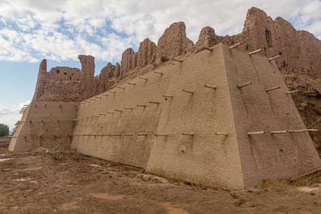 Kyzyl Qala (Kala) fortress in Kyzylkum desert, Uzbekistanのeditorial素材