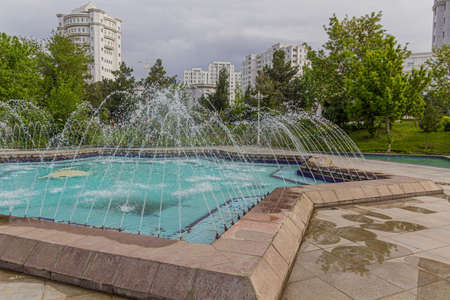Fountains at a park in Ashgabat, capital of Turkmenistan.のeditorial素材