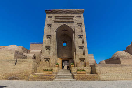 Gate of Pakhlavan Makhmoud Mausoleum in the old town of Khiva, Uzbekistan.のeditorial素材