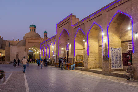 BUKHARA, UZBEKISTAN - MAY 1, 2018: Toqi Sarrofon Bazaar in the center of Bukhara, Uzbekistanのeditorial素材