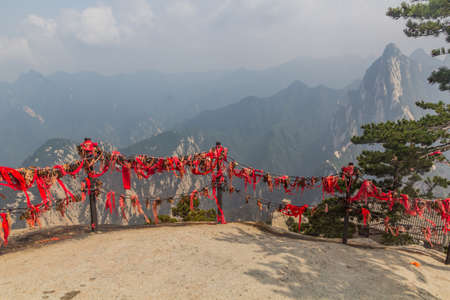 East Peak viewpoint at Hua Shan mountain in Shaanxi province, Chinaのeditorial素材