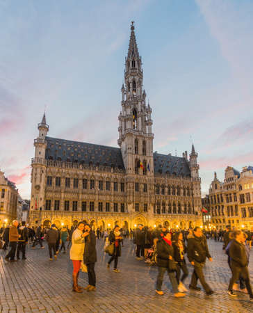 BRUSSELS, BELGIUM - NOV 3, 2018: Town Hall at the Grand Place (Grote Markt) in Brussels, capital of Belgiumのeditorial素材