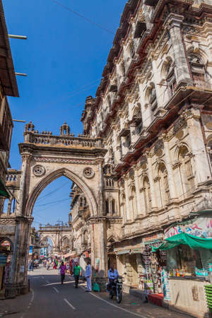 JUNAGADH, INDIA - FEBRUARY 9, 2017: Old gate in the center of Junagadh, Gujarat state, Indiaのeditorial素材