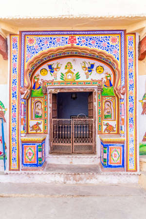 BUNDI, INDIA - FEBRUARY 16, 2017: Door of Haveli Uma Megh palace in Bundi, Rajasthan state, Indiaのeditorial素材