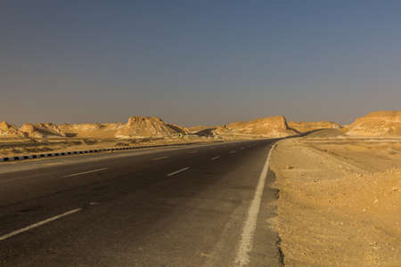 Highway in the Western Desert, Egyptの写真素材