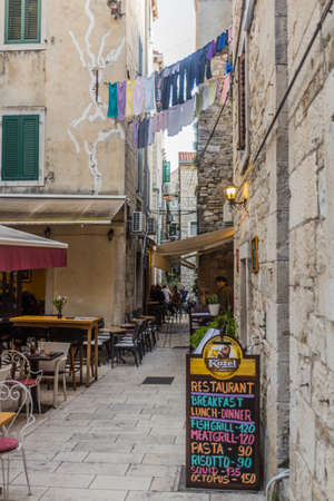 SPLIT, CROATIA - MAY 26, 2019: Narrow alley in the old town of Split, Croatiaのeditorial素材