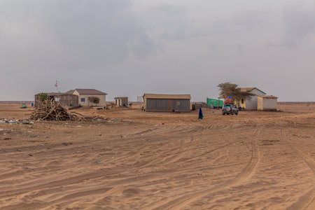 WESTERN SOMALILAND - APRIL 17, 2019:  Road stop village in the desert of western Somalilandのeditorial素材