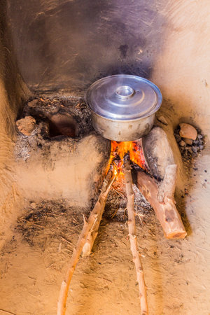 Cooking in Al Qasr village in Dakhla oasis, Egyptの写真素材