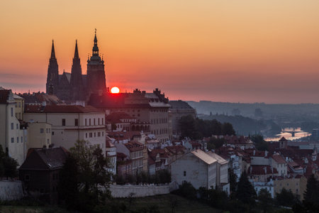 Early morning view of the Lesser side in Prague, Czech Republicの写真素材