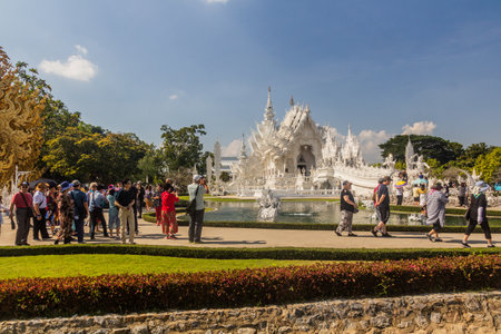 CHIANG RAI, THAILAND - NOVEMBER 30, 2019: Wat Rong Khun (White Temple) in Chiang Rai province, Thailandのeditorial素材