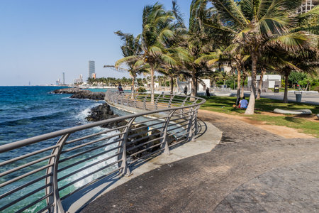 JEDDAH, SAUDI ARABIA - NOVEMBER 16, 2021: View of corniche promenade in Jeddah, Saudi Arabiaのeditorial素材