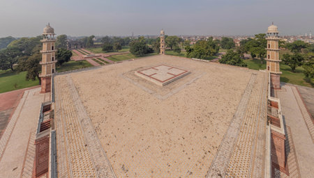 Rooftop terrace of the Tomb of Jahangir in Lahore, Pakistanの写真素材