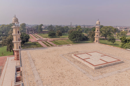Rooftop terrace of the Tomb of Jahangir in Lahore, Pakistanの写真素材
