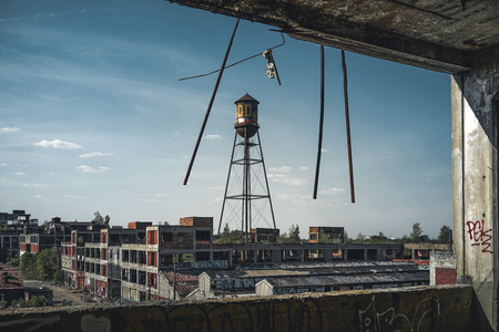 Detroit, Michigan, United States - October 2018: View of the abandoned Packard Automotive Plant in Detroit. The Packard Plant sprawls multiple city blocks and measures in at 3.5 million square feet. The plant opened in 1903 and closed in 1958 and sits abaのeditorial素材