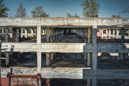 Detroit, Michigan, United States - October 2018: View of the abandoned Packard Automotive Plant in Detroit. The Packard Plant sprawls multiple city blocks and measures in at 3.5 million square feet. The plant opened in 1903 and closed in 1958 and sits abaのeditorial素材