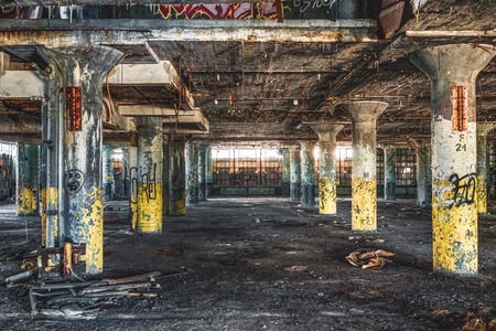 Detroit, Michigan, United States - October 18 2018: View of the abandoned Fisher Body Plant in Detroit. The Fisher Body Plant sprawls multiple city blocks and measures in at 3.5 million square feet. The plant opened in 1903 and closed in 1958 and sits abaのeditorial素材