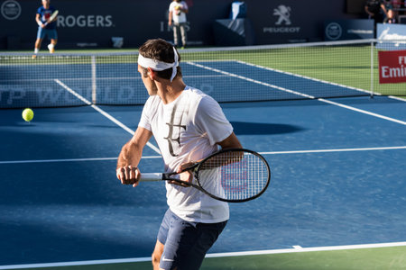 Montreal, Canada - Aujgust 5th, 2017: Roger Federer practicing in the central court during the Rogers Cup.のeditorial素材