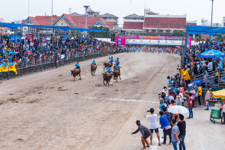 CHONBURI - OCTOBER 26 : Unidentified participants in 144th Buffalo Racing Festival on October 26, 2015. Chonburi, Thailand. Buffalo Racing Festival is a tradition of Chonburi.のeditorial素材