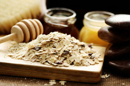 oatmeal and honey - beauty treatmentの写真素材