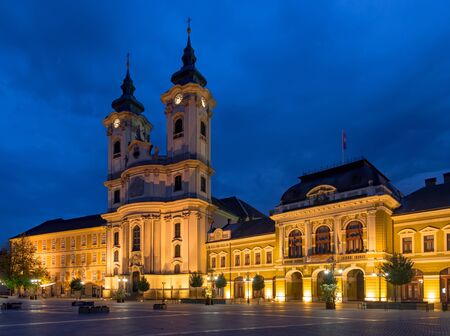EGER, HUNGARY - JULY 7, 2018: Istvan Dobo square in Eger, Hungary. Main catholic cathedral in early morning in Eger. Ancient hungarian city.のeditorial素材