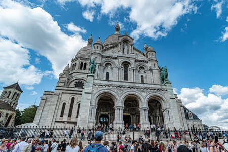Paris, France. August 20, 2019: view of the Basilica of the Sacred Heart of Paris in montmartre.のeditorial素材