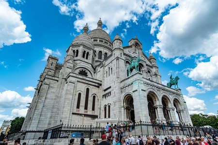 Paris, France. August 20, 2019: view of the Basilica of the Sacred Heart of Paris in montmartre.のeditorial素材