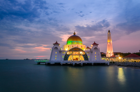 Beautiful sunset over Malacca Straits Mosqueのeditorial素材