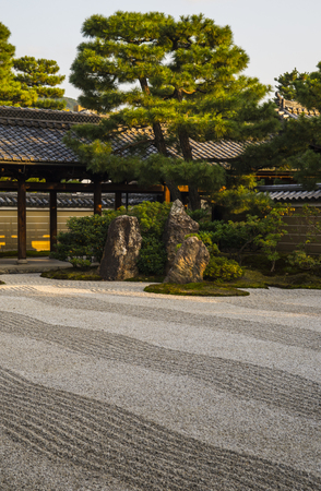 Kyoto, Japan - October 22, 2015: Kennin-ji is a historic Zen Buddhist temple in Higashiyama. It is Considered to be one of the so-called Kyoto Gozanのeditorial素材