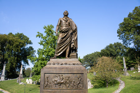 Statue of dewitt clinton mayor freemason new york grave monumentのeditorial素材