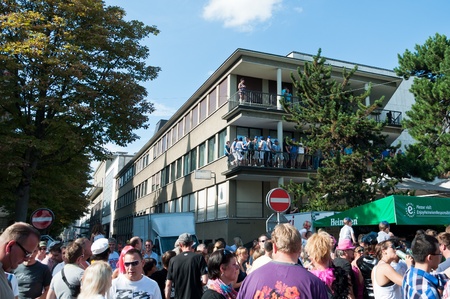building full of people dancing during the Street Parade 2011 in Zurich.Photo taken on: August 13rd, 2011のeditorial素材