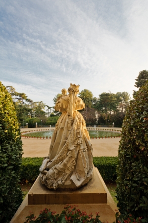 Palau de Pedralbes Statue at the entrance  A museum nowadays, was the residence for the Spanish Royal Family when they visited the city のeditorial素材