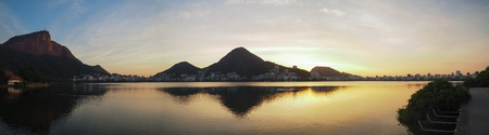 Sunrise view over Lagoa Rodrigo de Freitas and Cristo Redentor, Rio de Janeiro, Brazilの写真素材
