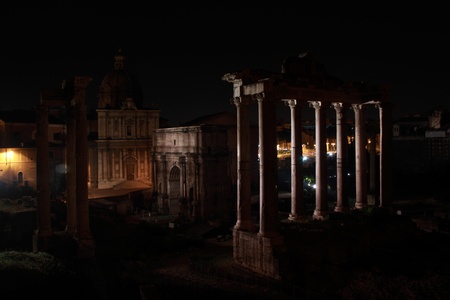 Night view of Roman Forum with the Saturn's Temple in foregroundの写真素材