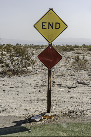 End Road sign, Californiaの写真素材