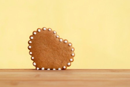 Romantic gingerbread heartの写真素材