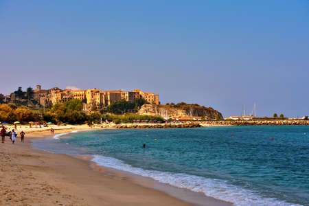 the sandy beach of Parghelia with its bathers 13 September 2021 Tropea  Italyのeditorial素材