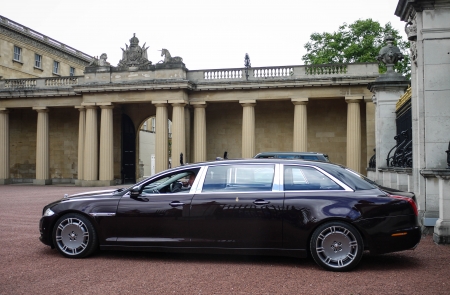 Jaguar XJ LWB Semi-State Limousine - London, United Kingdom - 15 June 2013のeditorial素材